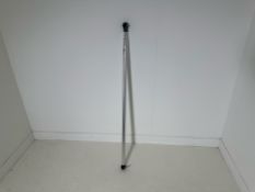 Extendable Pole With Mounts