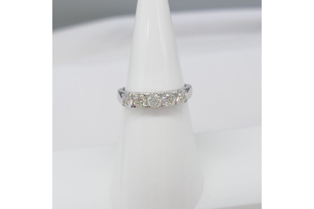0.75ct 5-Stone High-Clarity Diamond Ring - Image 4 of 6