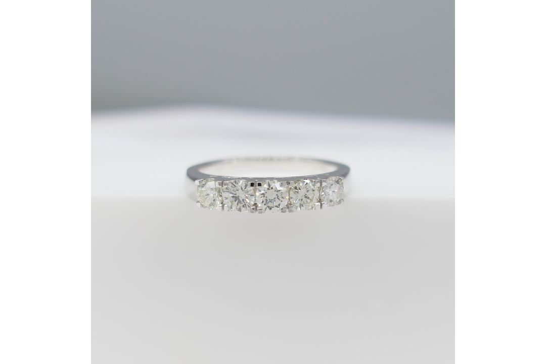 0.75ct 5-Stone High-Clarity Diamond Ring - Image 6 of 6