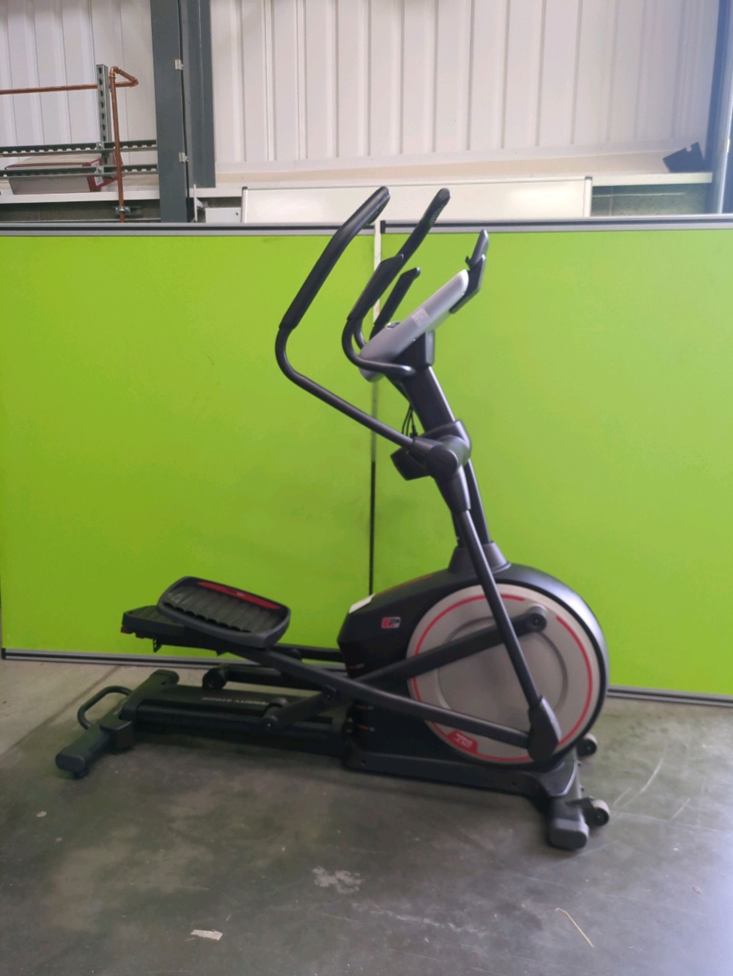 *NO RESERVE* Proform Endurance 720e Elliptical Cross Trainer - Image 3 of 16