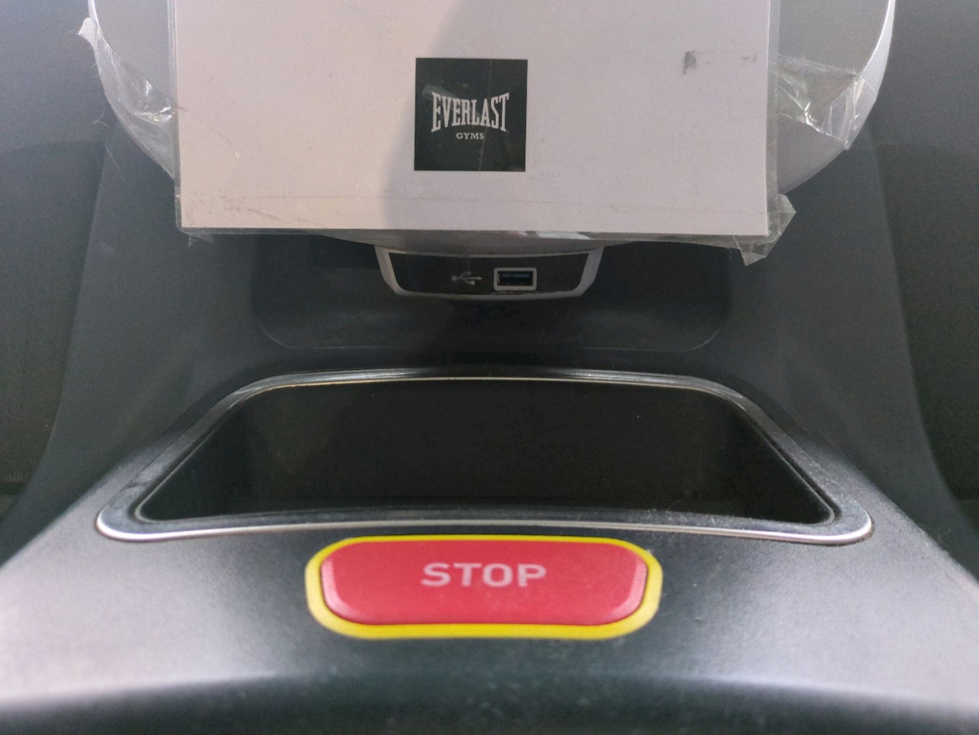 *NO RESERVE* TRM Precor Treadmill - Image 4 of 9