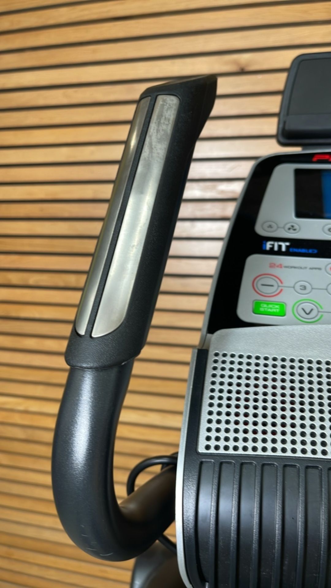 *NO RESERVE* Proform Endurance 720e Elliptical Cross Trainer - Image 11 of 16
