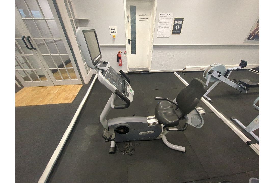*NO RESERVE* Precor Recline Bike C842i/C846i - Image 8 of 8