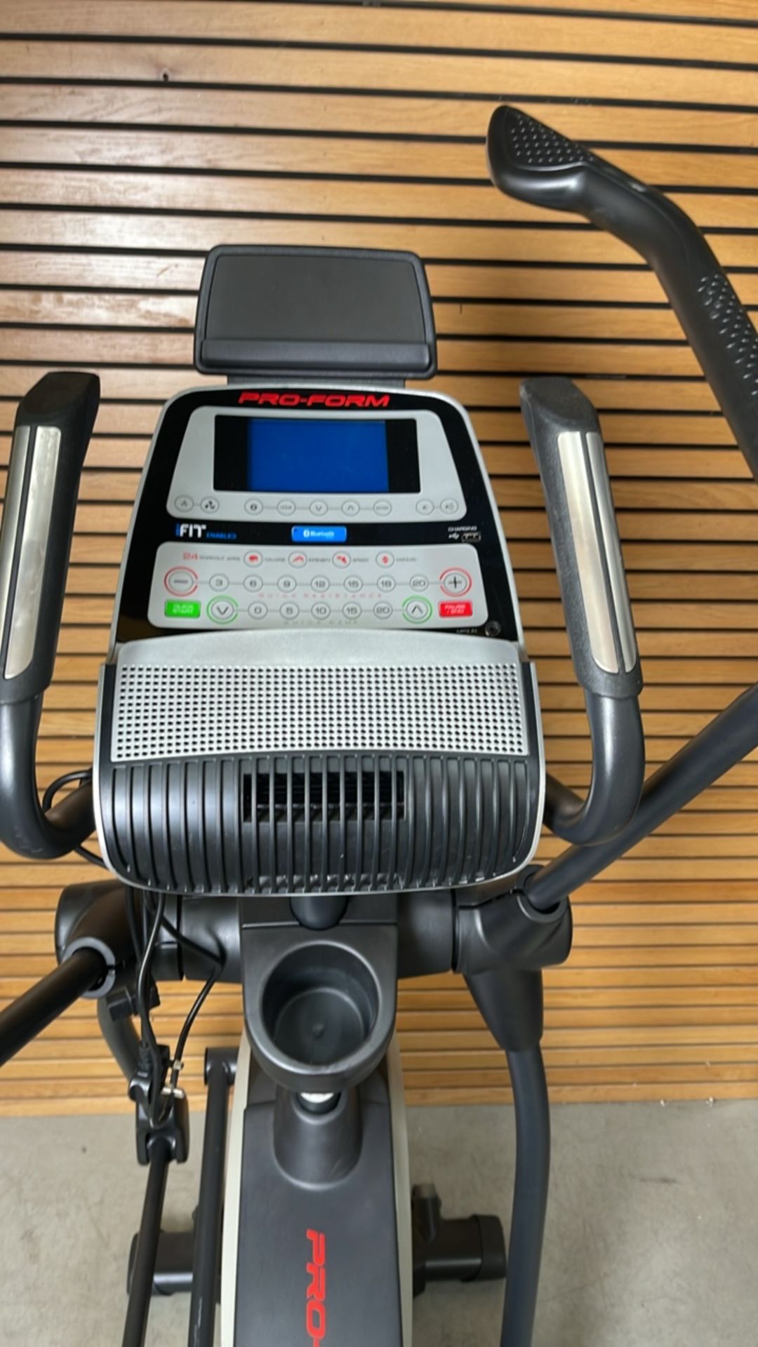 *NO RESERVE* Proform Endurance 720e Elliptical Cross Trainer - Image 10 of 16