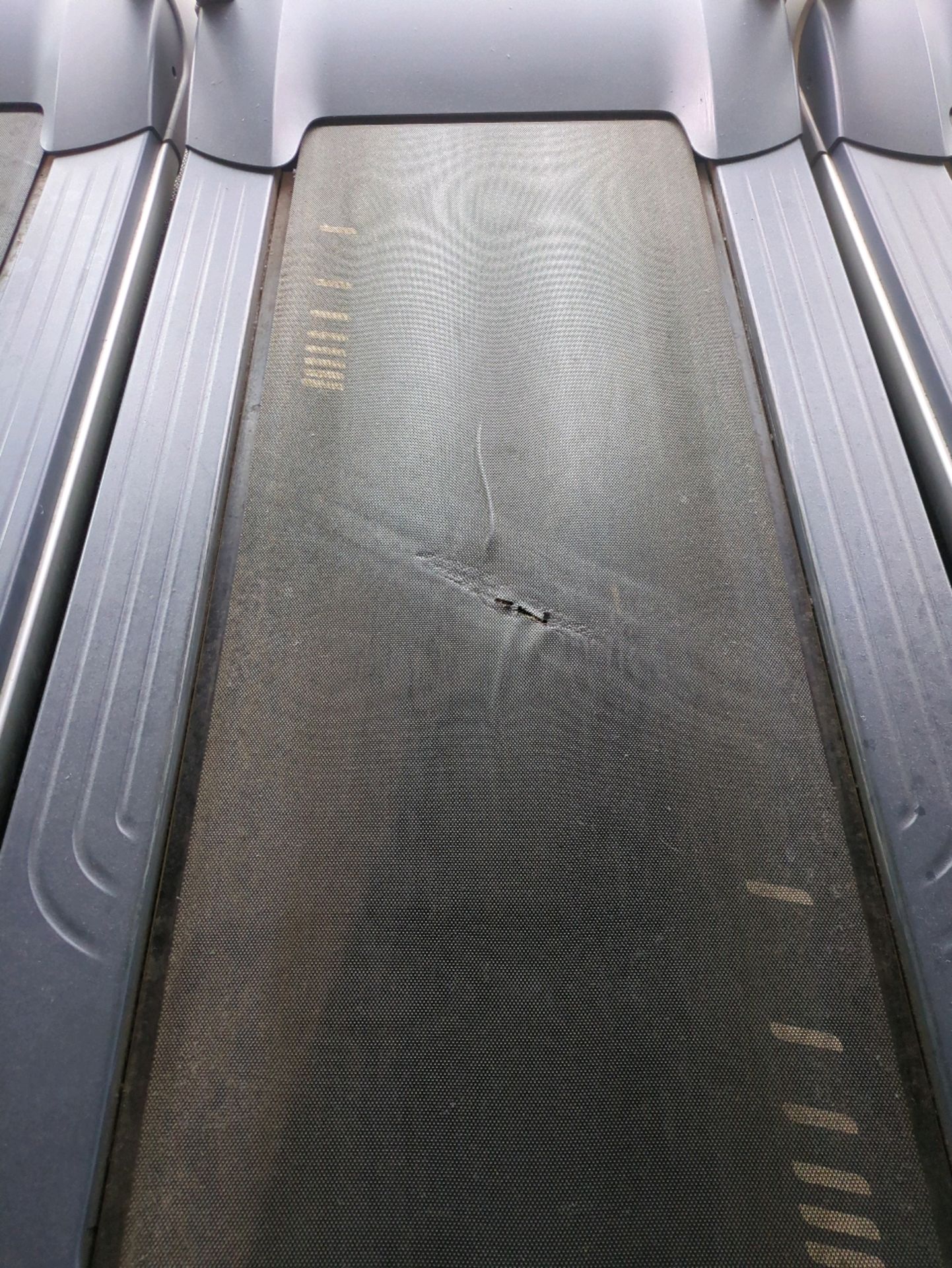 *NO RESERVE* TRM Precor Treadmill - Image 2 of 9