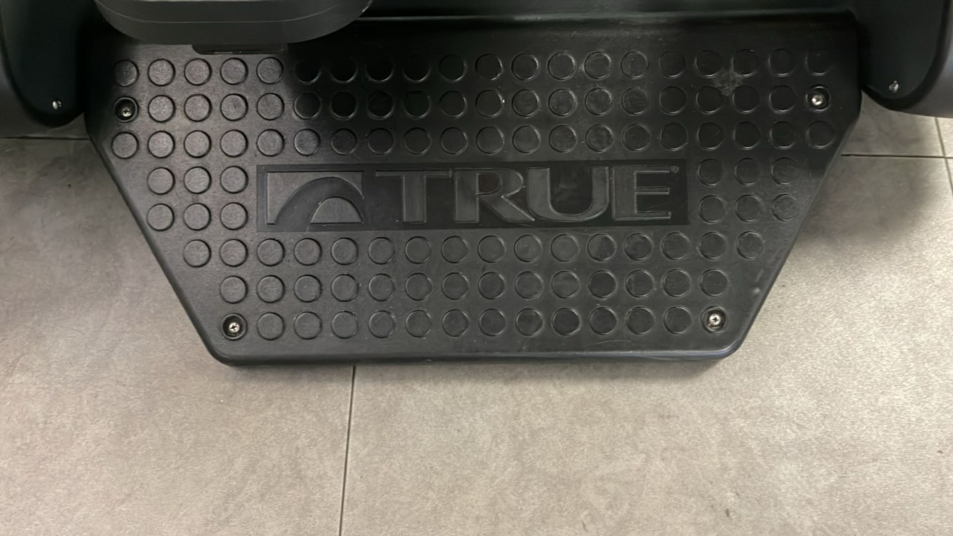 *NO RESERVE* True Fitness Cross Trainer 900 - Image 7 of 9