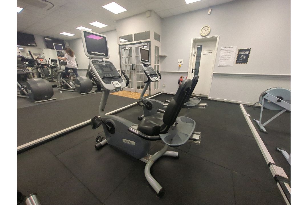 *NO RESERVE* Precor Recline Bike C842i/C846i - Image 1 of 9