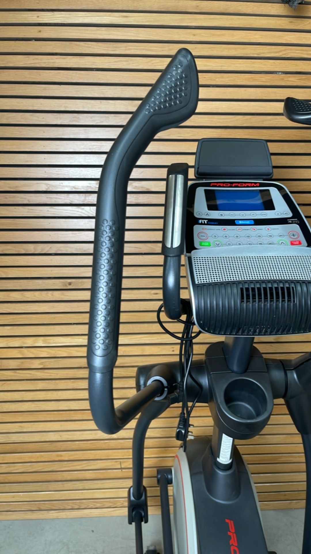*NO RESERVE* Proform Endurance 720e Elliptical Cross Trainer - Image 12 of 16