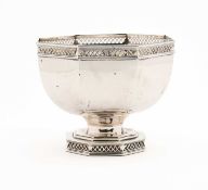 A GEORGE V SILVER BOWL, JAMES DIXON & SONS LTD., SHEFFIELD, 1922