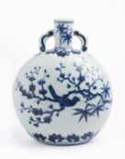 A CHINESE MING-STYLE BLUE AND WHITE MOONFLASK