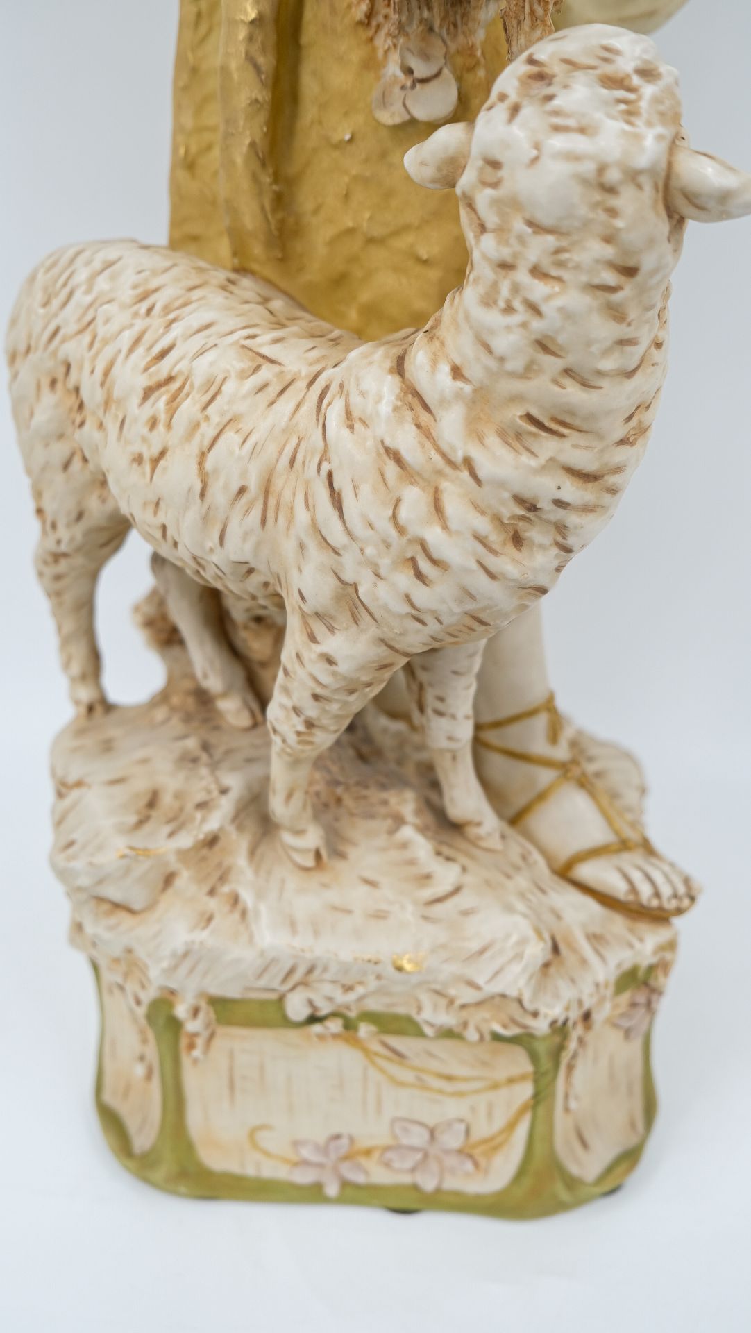 A large Bohemian Royal Dux glazed porcelain figure group of a lady and sheep - Bild 5 aus 9