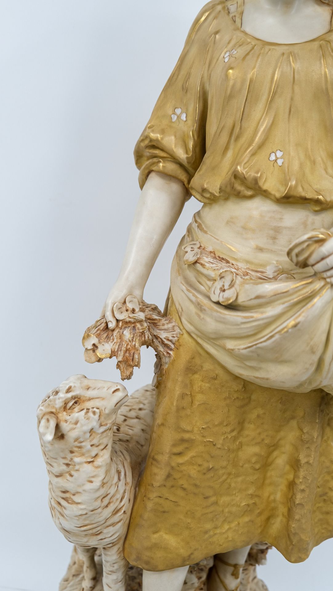 A large Bohemian Royal Dux glazed porcelain figure group of a lady and sheep - Bild 7 aus 9