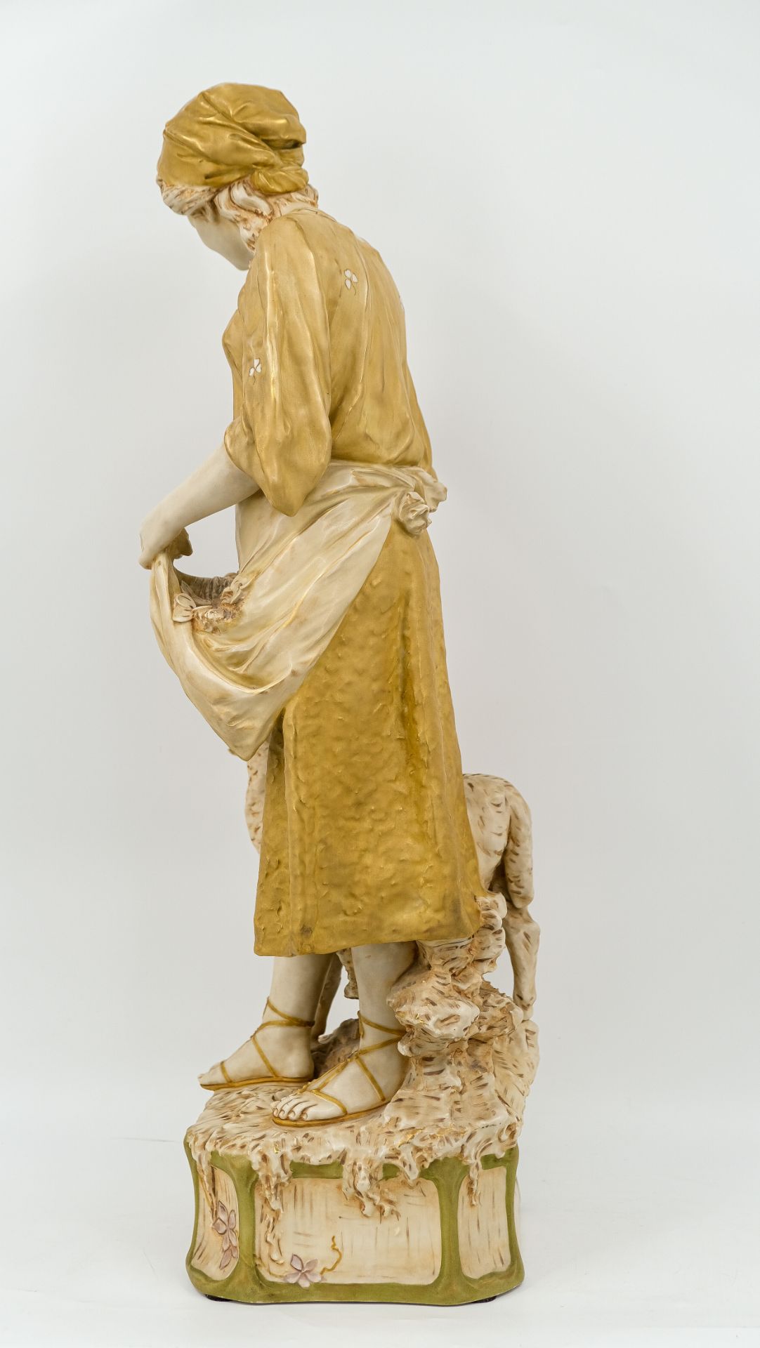 A large Bohemian Royal Dux glazed porcelain figure group of a lady and sheep - Bild 2 aus 9