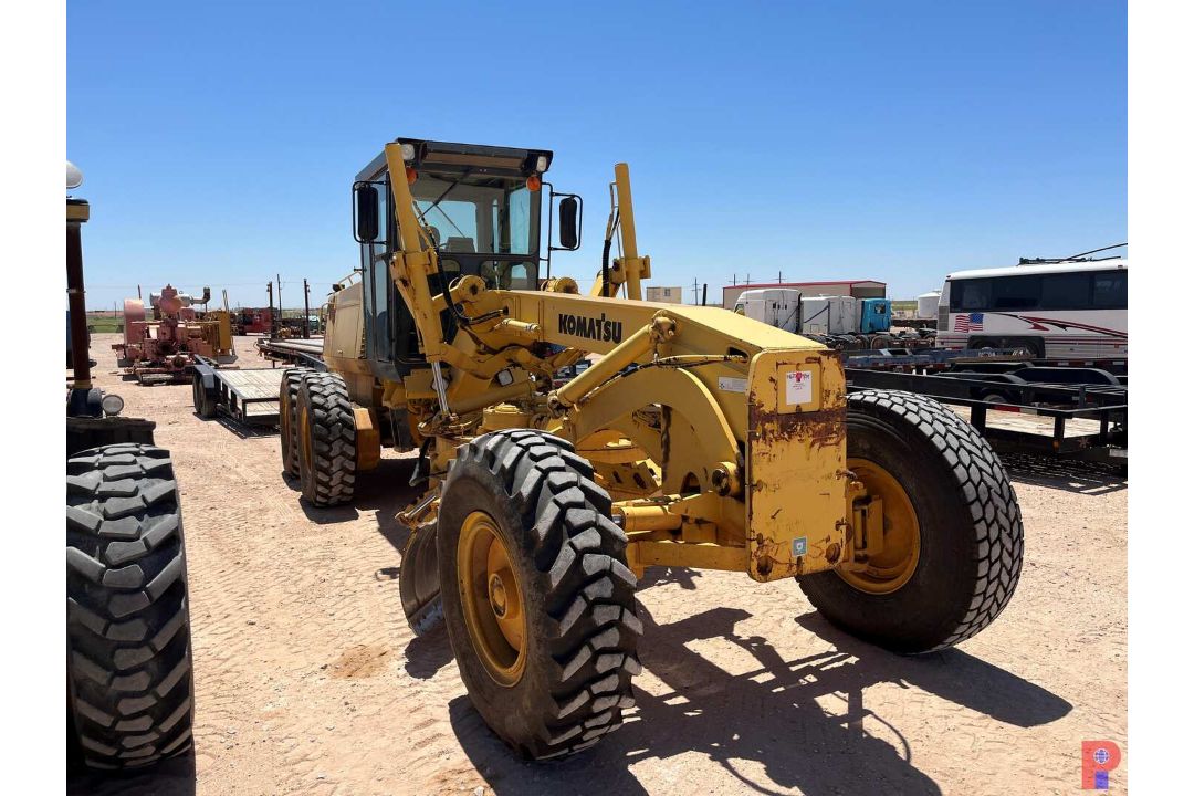 KOMATSU GD530A-2CY MOTOR GRADER 203844 - Image 1 of 8