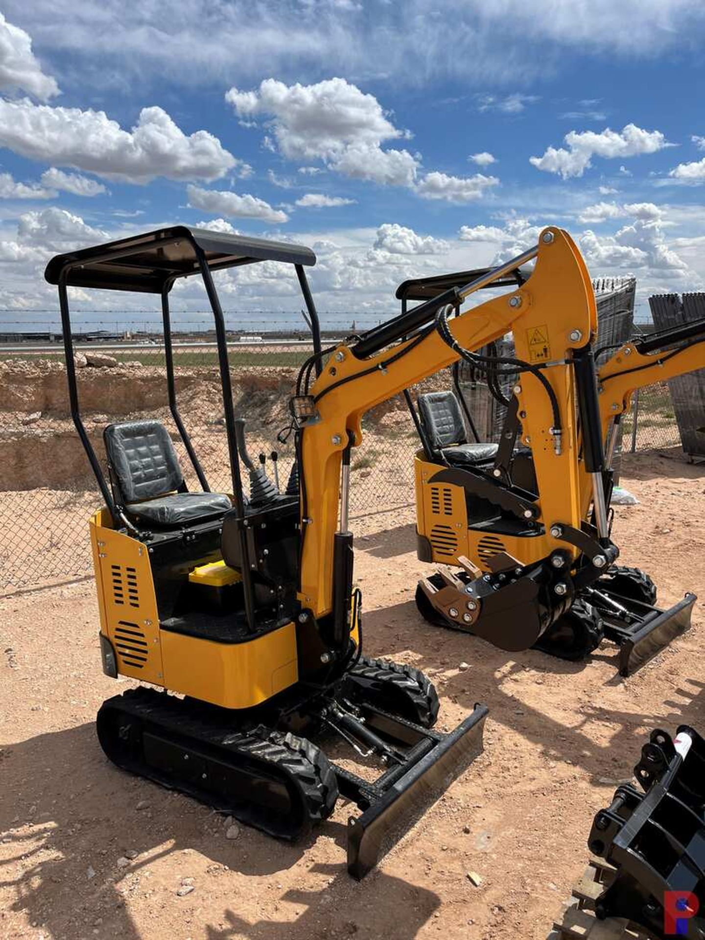 UNUSED CHERY KV12 MINI EXCAVATOR - Image 2 of 7