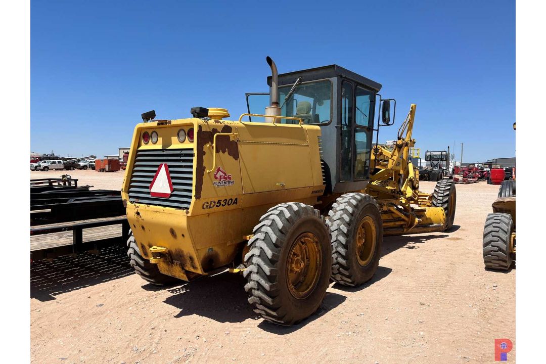 KOMATSU GD530A-2CY MOTOR GRADER 203844 - Image 4 of 8