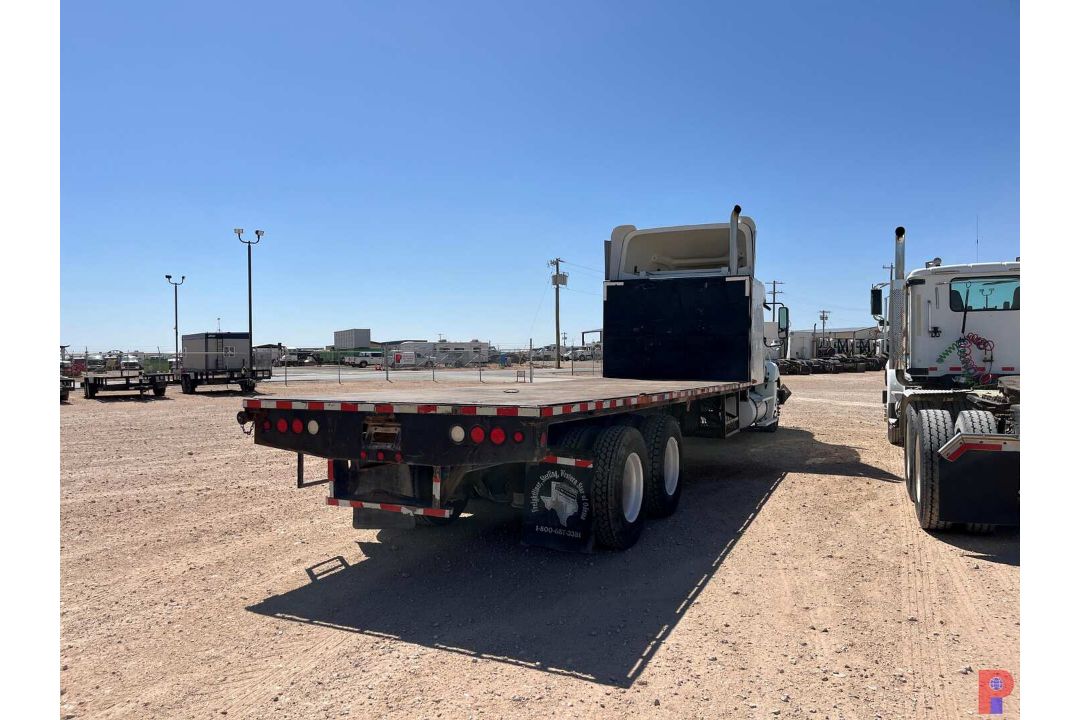 2007 FREIGHTLINER COLUMBIA T/A SLEEPER FLATBED TRUCK - Image 3 of 7