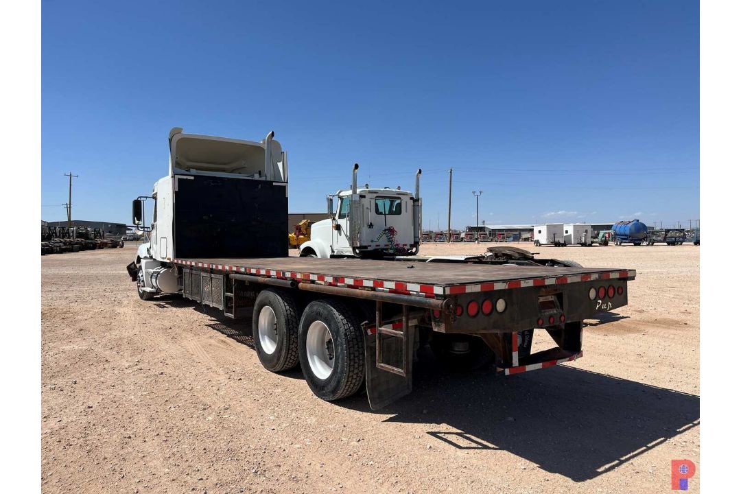 2007 FREIGHTLINER COLUMBIA T/A SLEEPER FLATBED TRUCK - Image 4 of 7
