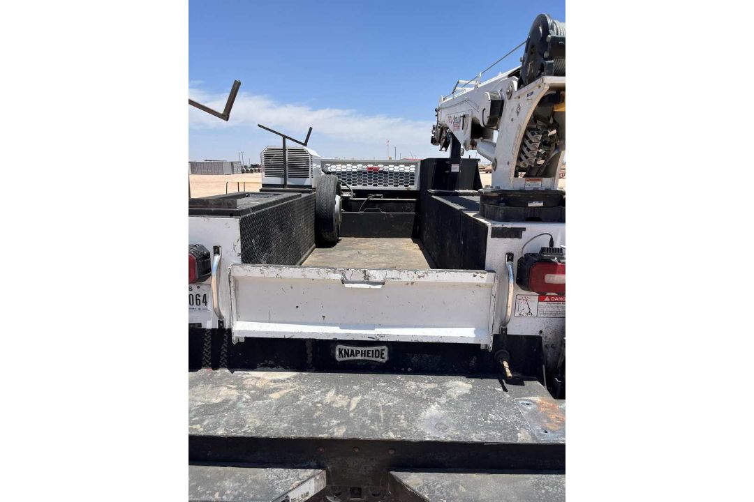 2018 FORD F-550 4X4 SERVICE TRUCK - Image 6 of 12