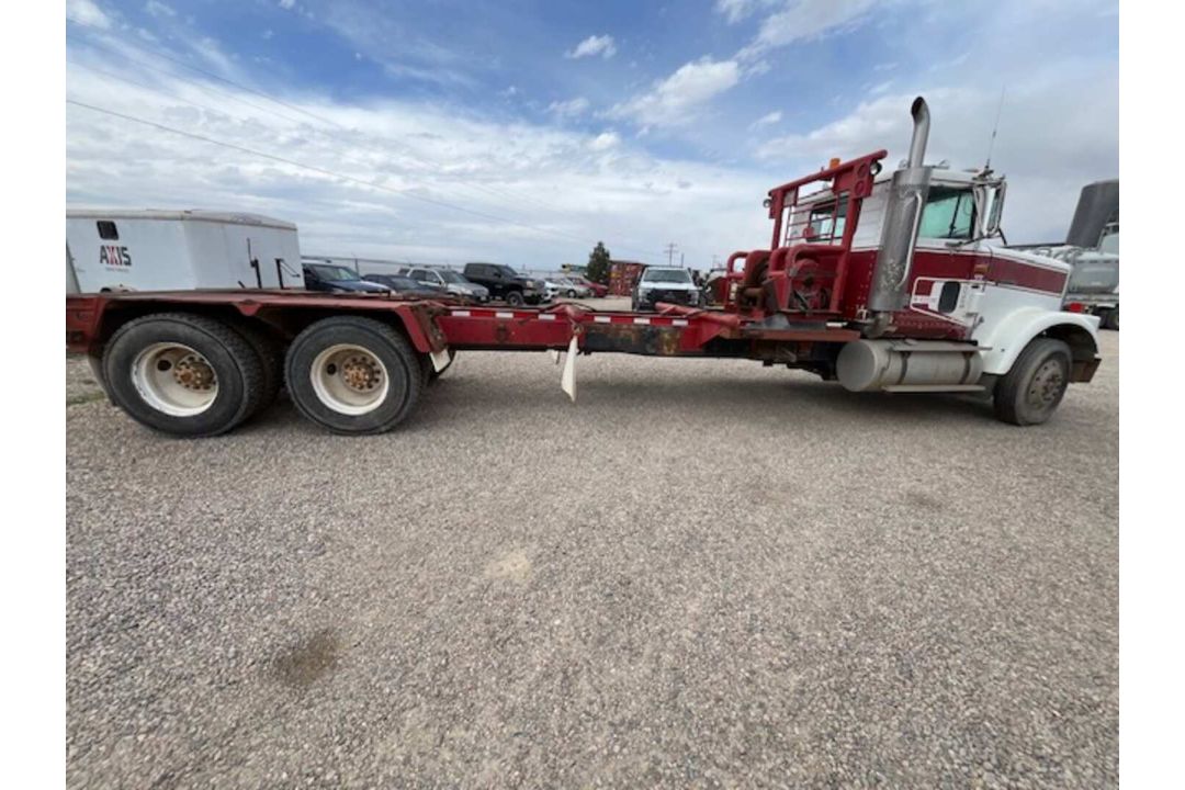 1997 IHC 9300 T/A BED TRUCK - Image 5 of 8