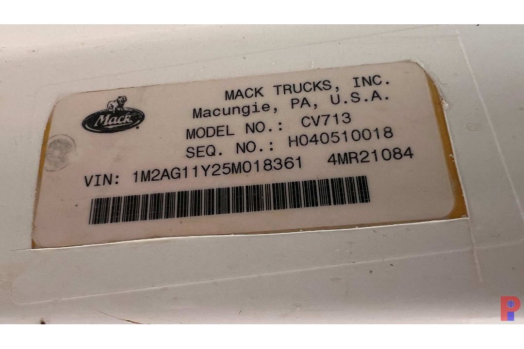 2005 MACK CV713 T/A WATER TRUCK - Image 5 of 24