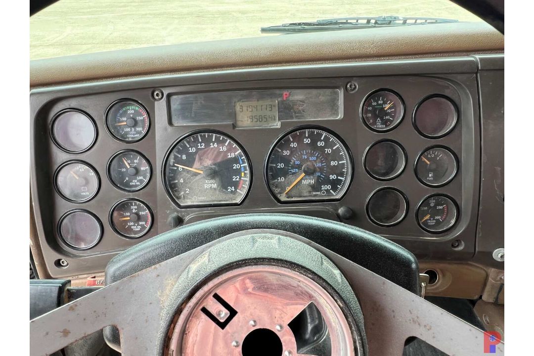 2005 MACK CV713 T/A WATER TRUCK - Image 13 of 24