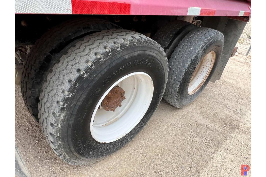 2005 MACK CV713 T/A WATER TRUCK - Image 19 of 24