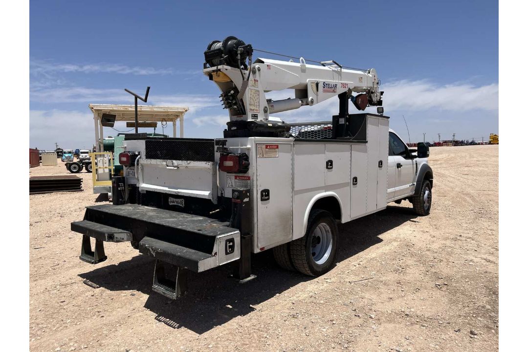 2018 FORD F-550 4X4 SERVICE TRUCK - Image 3 of 12