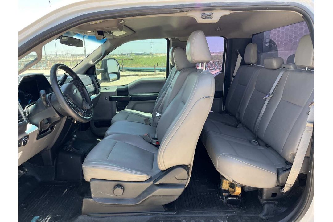 2018 FORD F-550 4X4 SERVICE TRUCK - Image 5 of 12
