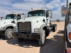 2014 MACK GU713 T/A DAYCAB VAC TRUCK