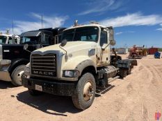 2015 MACK GU713 T/A DAYCAB HAUL TRUCK
