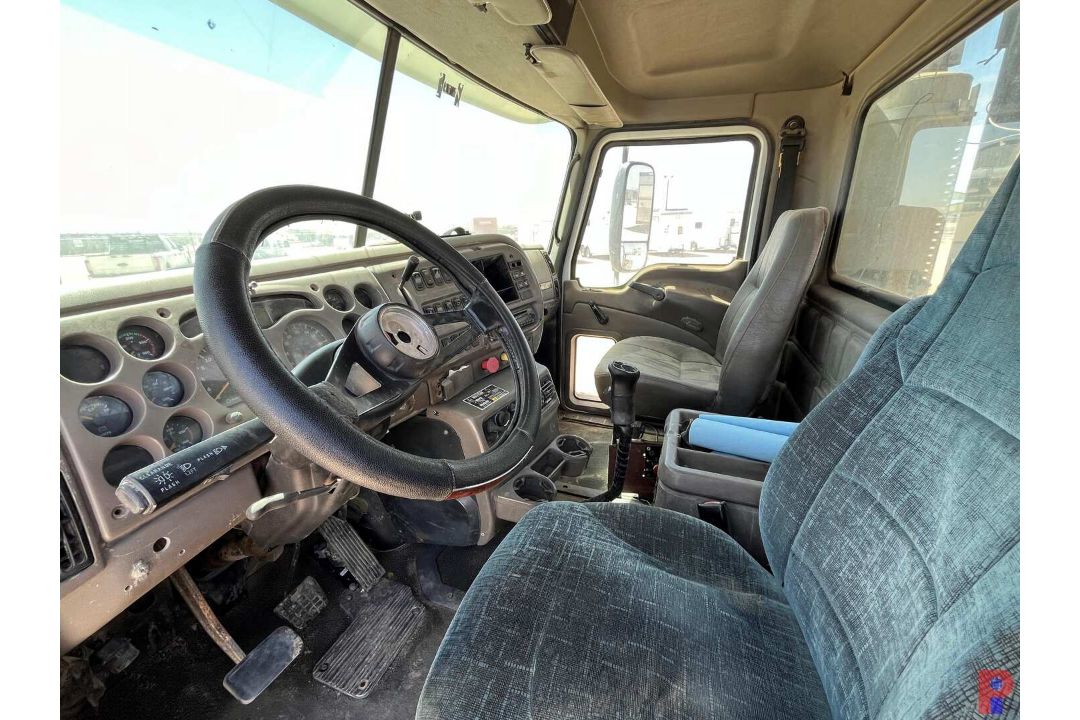 2007 MACK CXN613 T/A DAY CAB ROAD WINCH TRUCK - Image 5 of 9