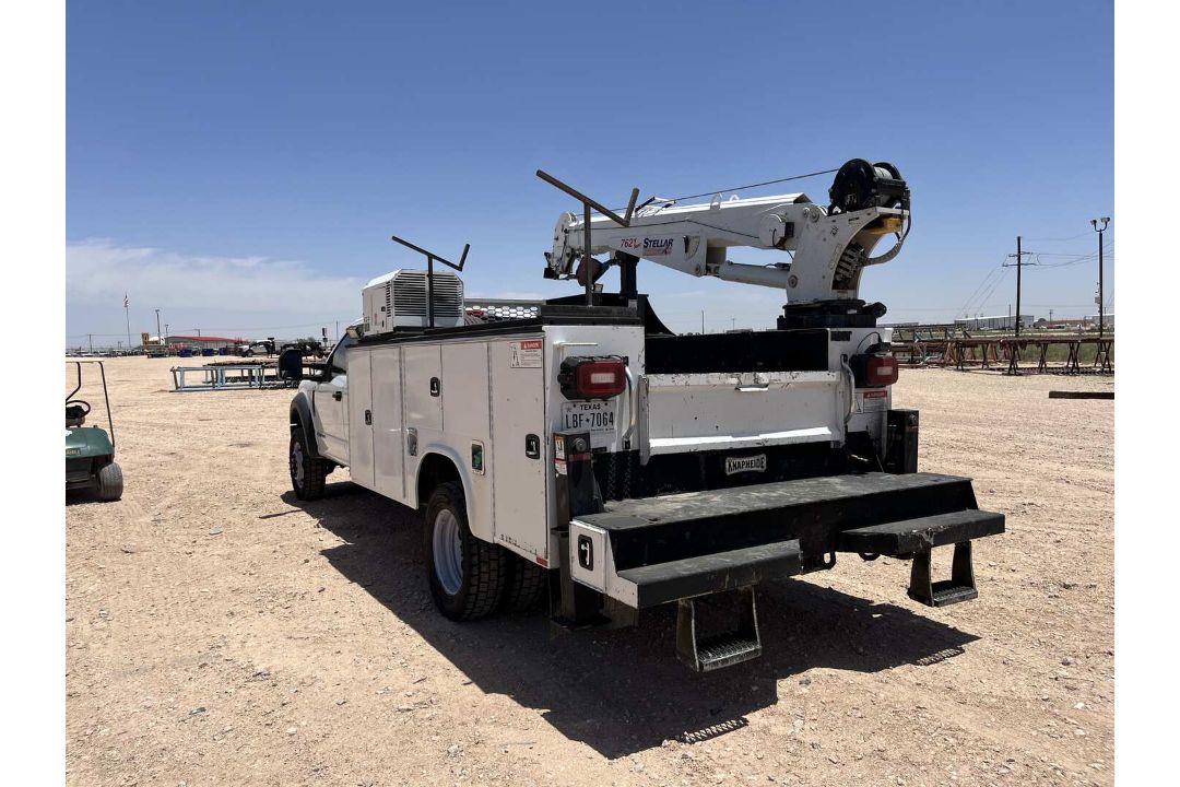 2018 FORD F-550 4X4 SERVICE TRUCK - Image 4 of 12