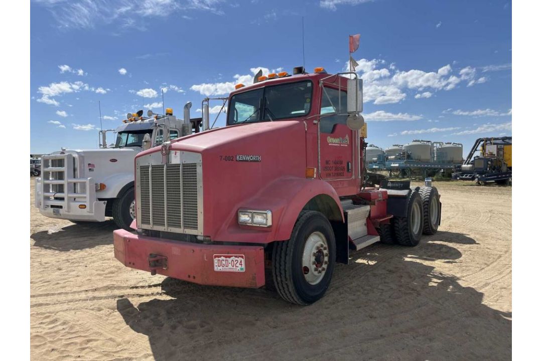 2007 KENWORTH T800 T/A DAYCAB WINCH TRUCK ODOMETER READS 154448 MILES, METER READS 11356 HOURS, - Image 2 of 13