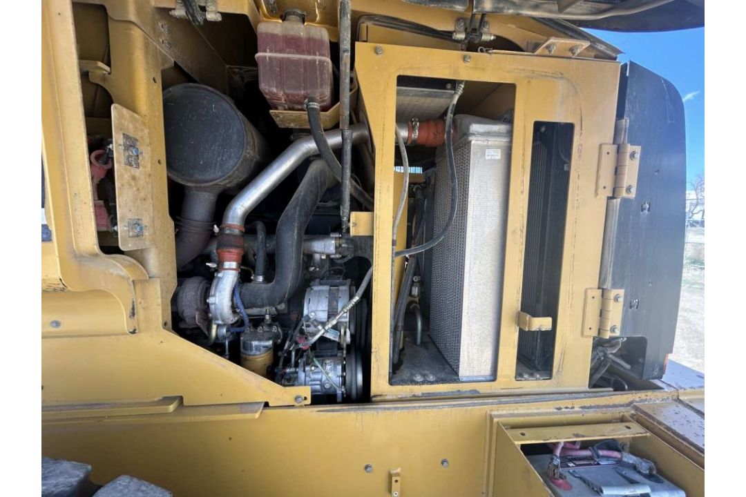 2006 CATERPILLAR 930G WHEEL LOADER CATERPILLAR 3056E ENGINE, POWERSHIFT TRANSMISSION 4-FORWARD & 3- - Image 6 of 17