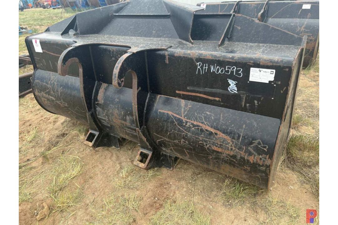 CATERPILLAR 98" BUCKET 15594 - Image 2 of 3