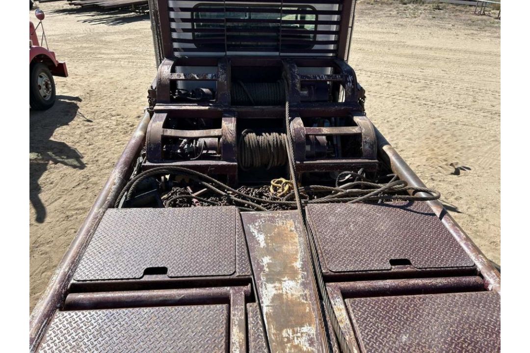 2013 PETERBILT 367 TRI AXLE DAY CAB GIN POLE WINCH TRUCK P/B CUMMINS ISX15, EATON FULLER 18 SPD., - Image 6 of 25