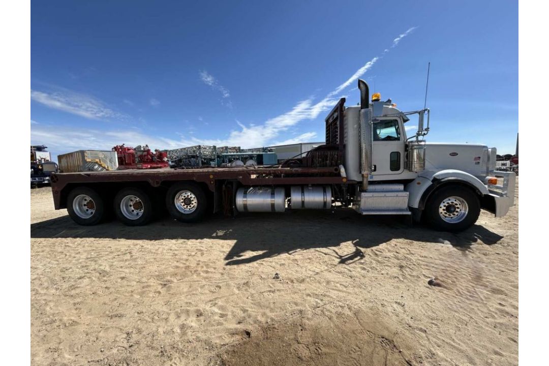 2013 PETERBILT 367 TRI AXLE DAY CAB GIN POLE WINCH TRUCK P/B CUMMINS ISX15, EATON FULLER 18 SPD., - Image 3 of 25