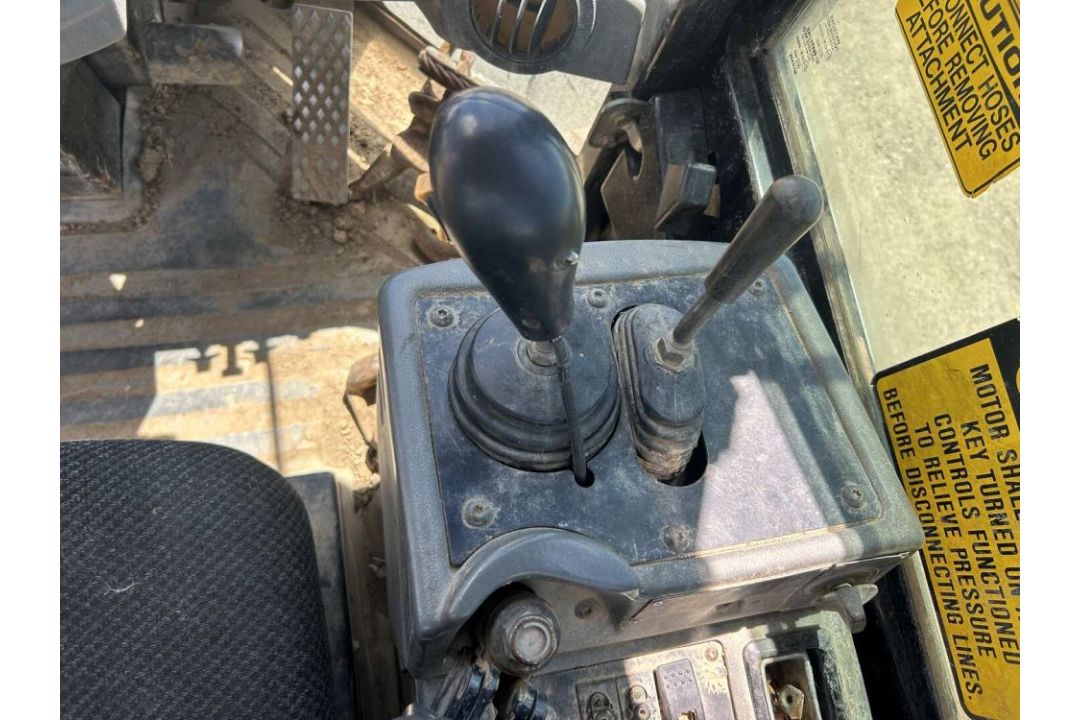 2006 CATERPILLAR 930G WHEEL LOADER CATERPILLAR 3056E ENGINE, POWERSHIFT TRANSMISSION 4-FORWARD & 3- - Image 14 of 17