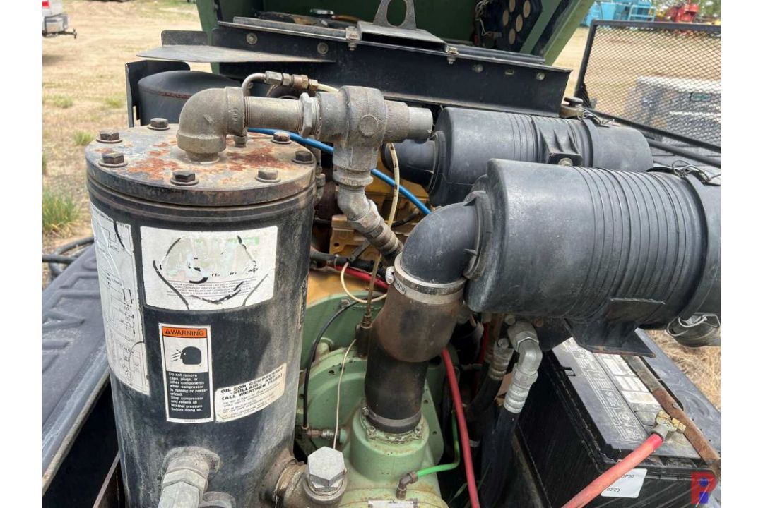 SULLAIR T/A COMPRESSOR METER READS 2168 HOURS, JOHN DEERE 2.4 LITER ENGINE ENGINE, SINGLE AXLE, ST - Image 7 of 10