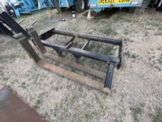 CAT ART03601 FORKLIFT ATTACHMENT FOR WHEEL LOADER VIN/SN: 1T28G-0-48SWNF-96, 8'W WITH 6' FORKS, FITS