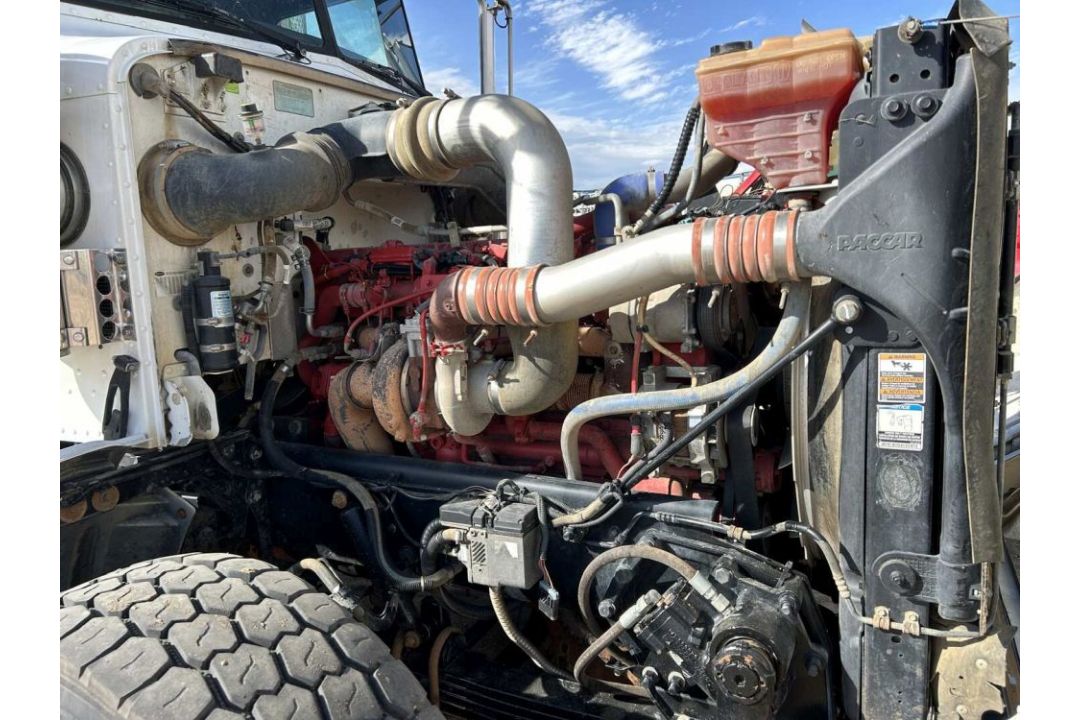 2013 PETERBILT 367 TRI AXLE DAY CAB GIN POLE WINCH TRUCK P/B CUMMINS ISX15, EATON FULLER 18 SPD., - Image 23 of 25