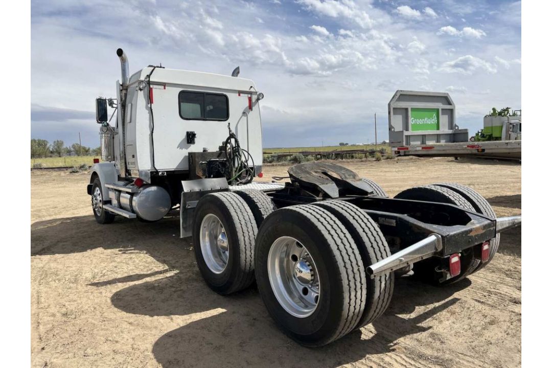 2014 WESTERN STAR 4900 T/A SLEEPER HAUL TRUCK ODOMETER READS 354791 MILES, VIN/SN: - Image 5 of 11