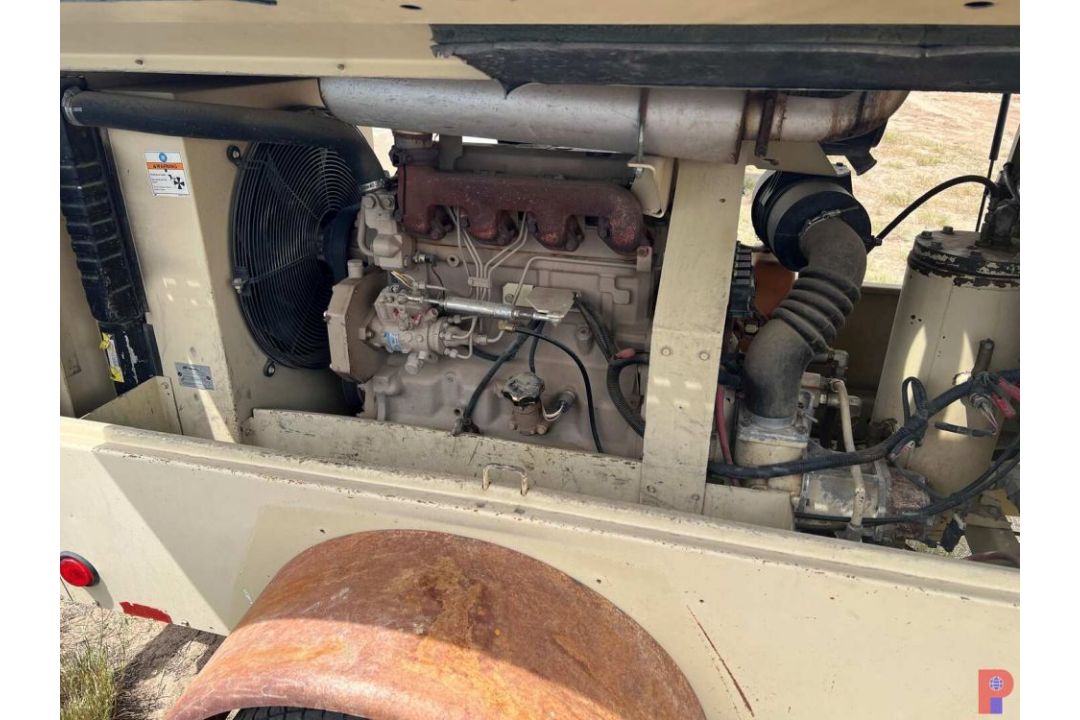 INGERSOL RAND 185 TRAILER MOUNTED S/A AIR COMPRESSOR METER READS 1530 HOURS, JOHN DEERE 4045DF - Image 7 of 12