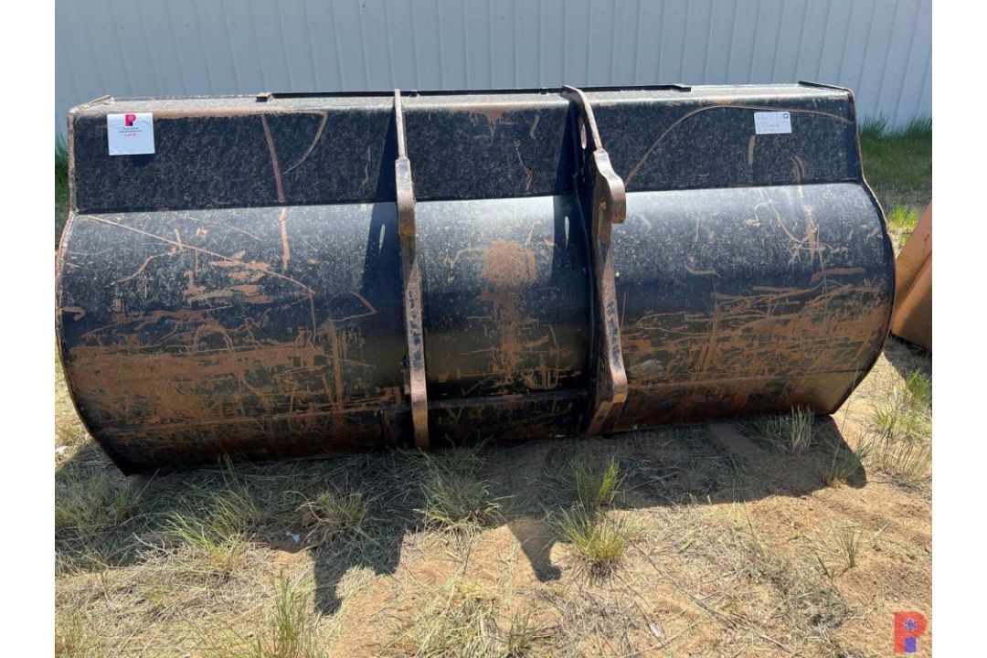 CATERPILLAR 98" BUCKET 15615 - Image 2 of 3