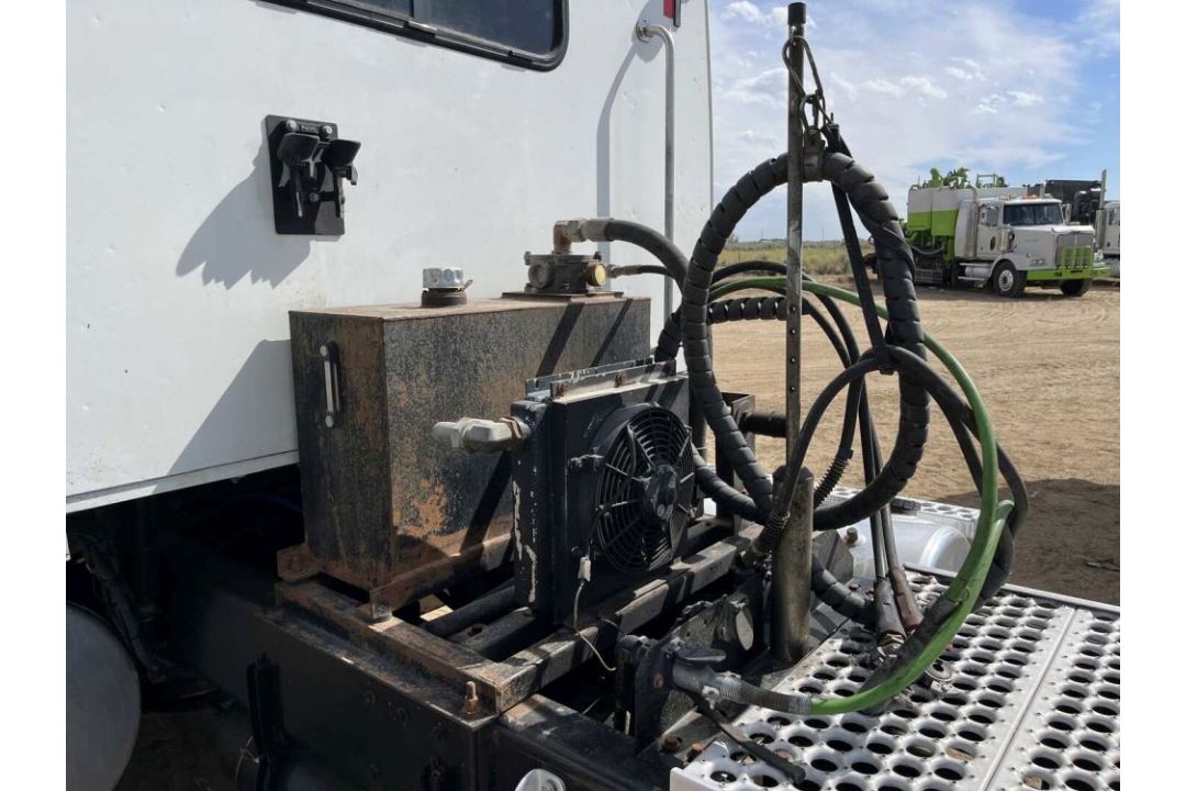 2014 WESTERN STAR 4900 T/A SLEEPER HAUL TRUCK ODOMETER READS 354791 MILES, VIN/SN: - Image 11 of 11