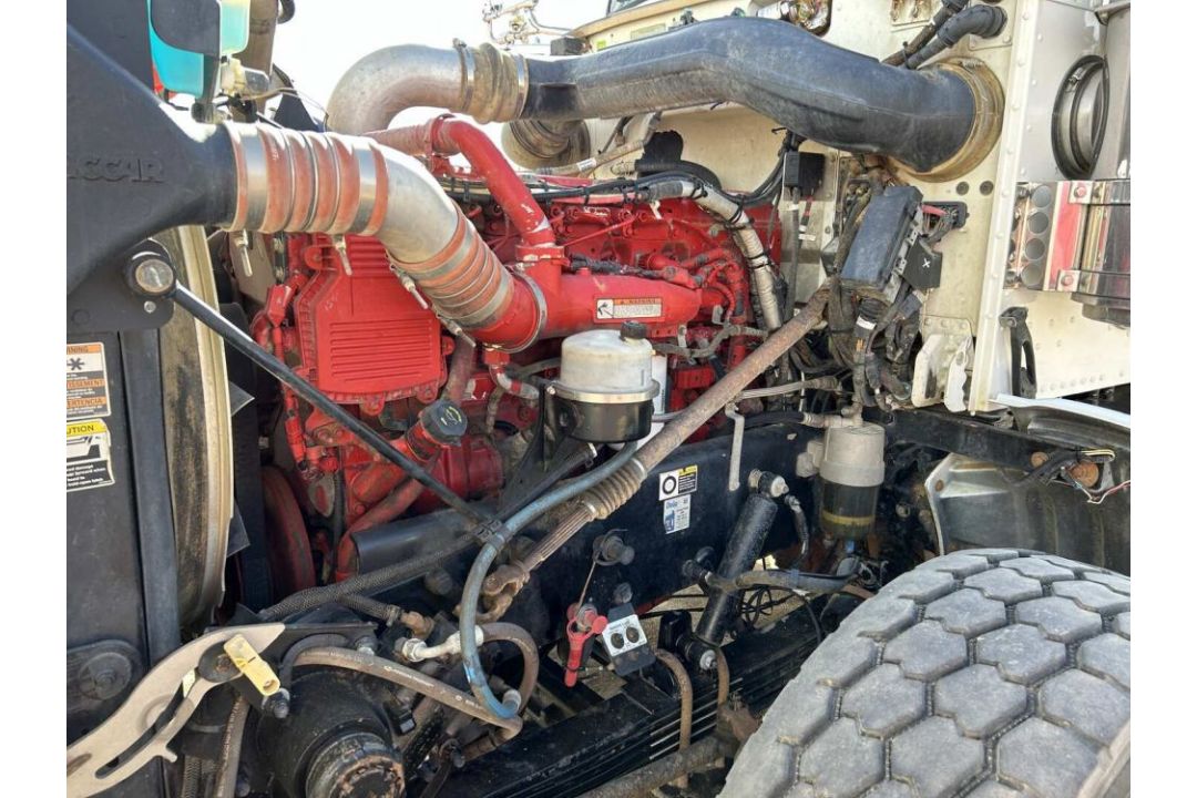2013 PETERBILT 367 TRI AXLE DAY CAB GIN POLE WINCH TRUCK P/B CUMMINS ISX15, EATON FULLER 18 SPD., - Image 24 of 25