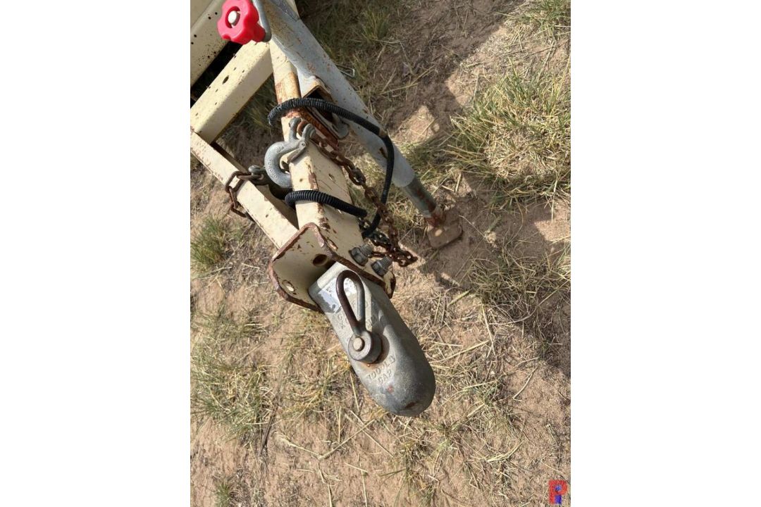 INGERSOL RAND 185 TRAILER MOUNTED S/A AIR COMPRESSOR METER READS 1530 HOURS, JOHN DEERE 4045DF - Image 11 of 12