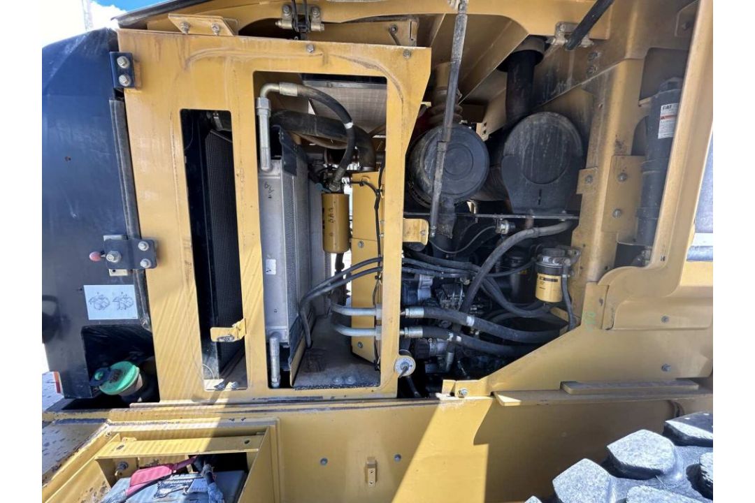 2006 CATERPILLAR 930G WHEEL LOADER CATERPILLAR 3056E ENGINE, POWERSHIFT TRANSMISSION 4-FORWARD & 3- - Image 15 of 17