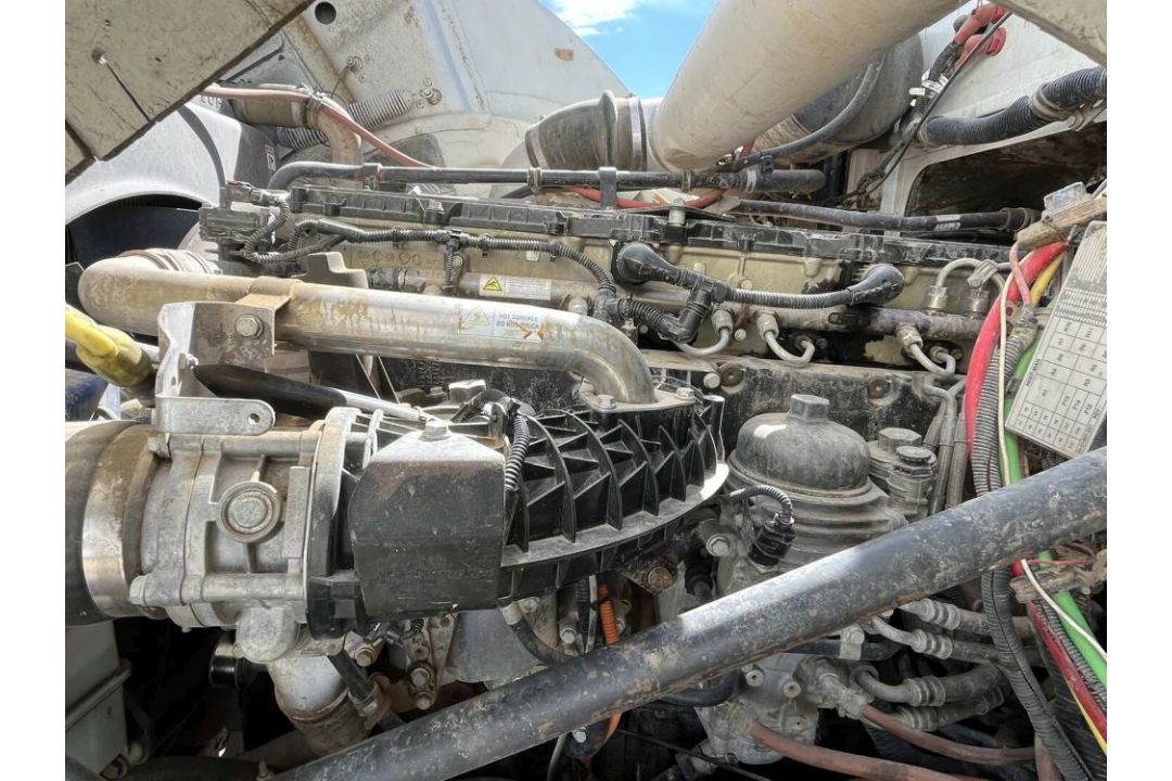 2014 WESTERN STAR 4900 T/A SLEEPER HAUL TRUCK ODOMETER READS 354791 MILES, VIN/SN: - Image 9 of 11